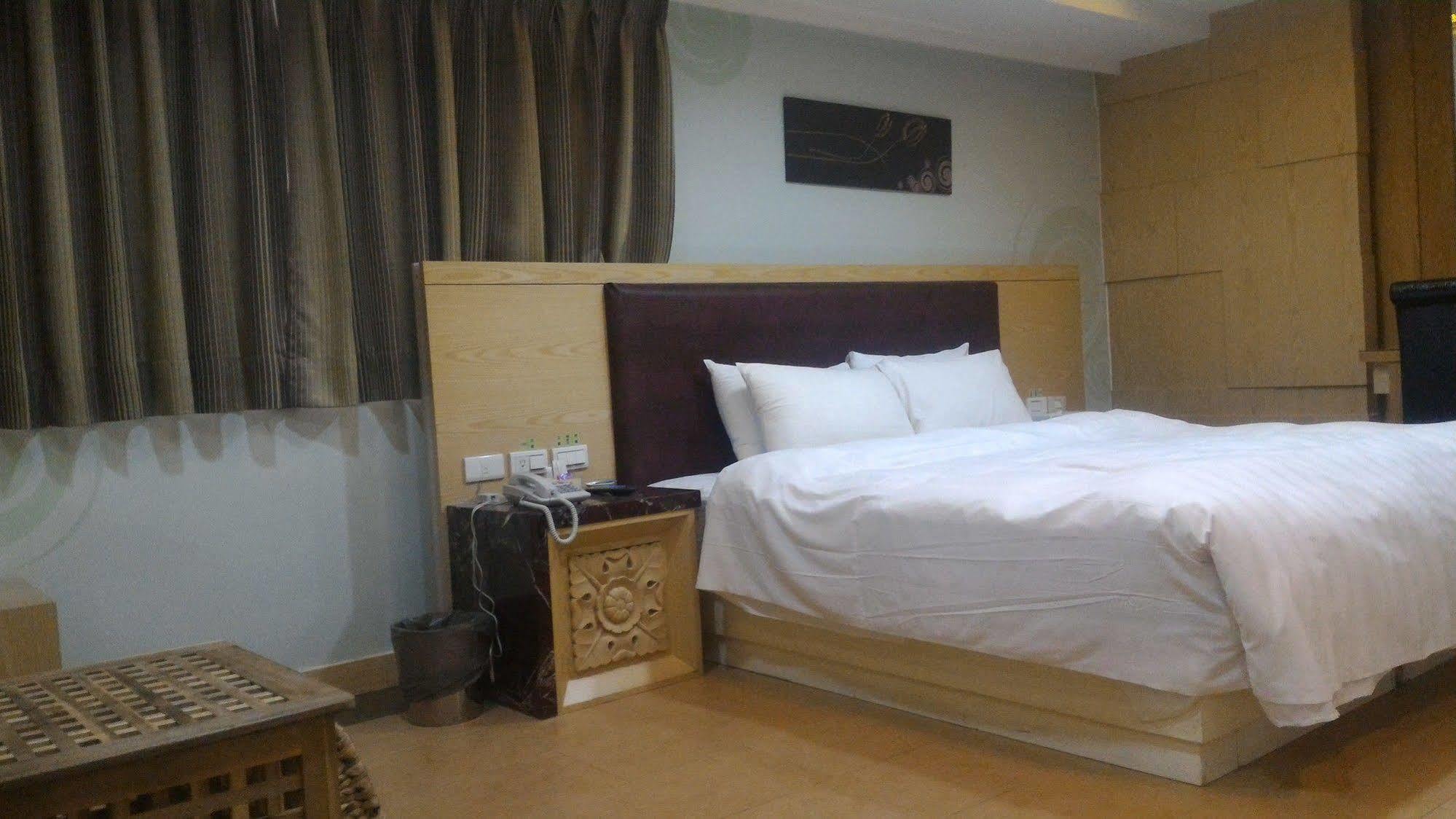 Beethoven Express Hotel Trung Lịch Ngoại thất bức ảnh